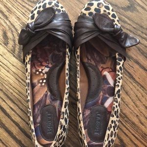 NWT Born flats. Cheetah print. Sz 8.5